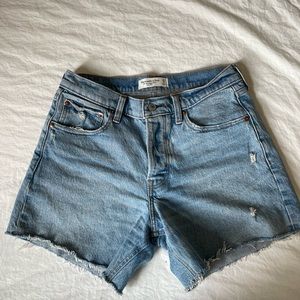Abercrombie & Fitch 90s baggy low rise jeans shorts
